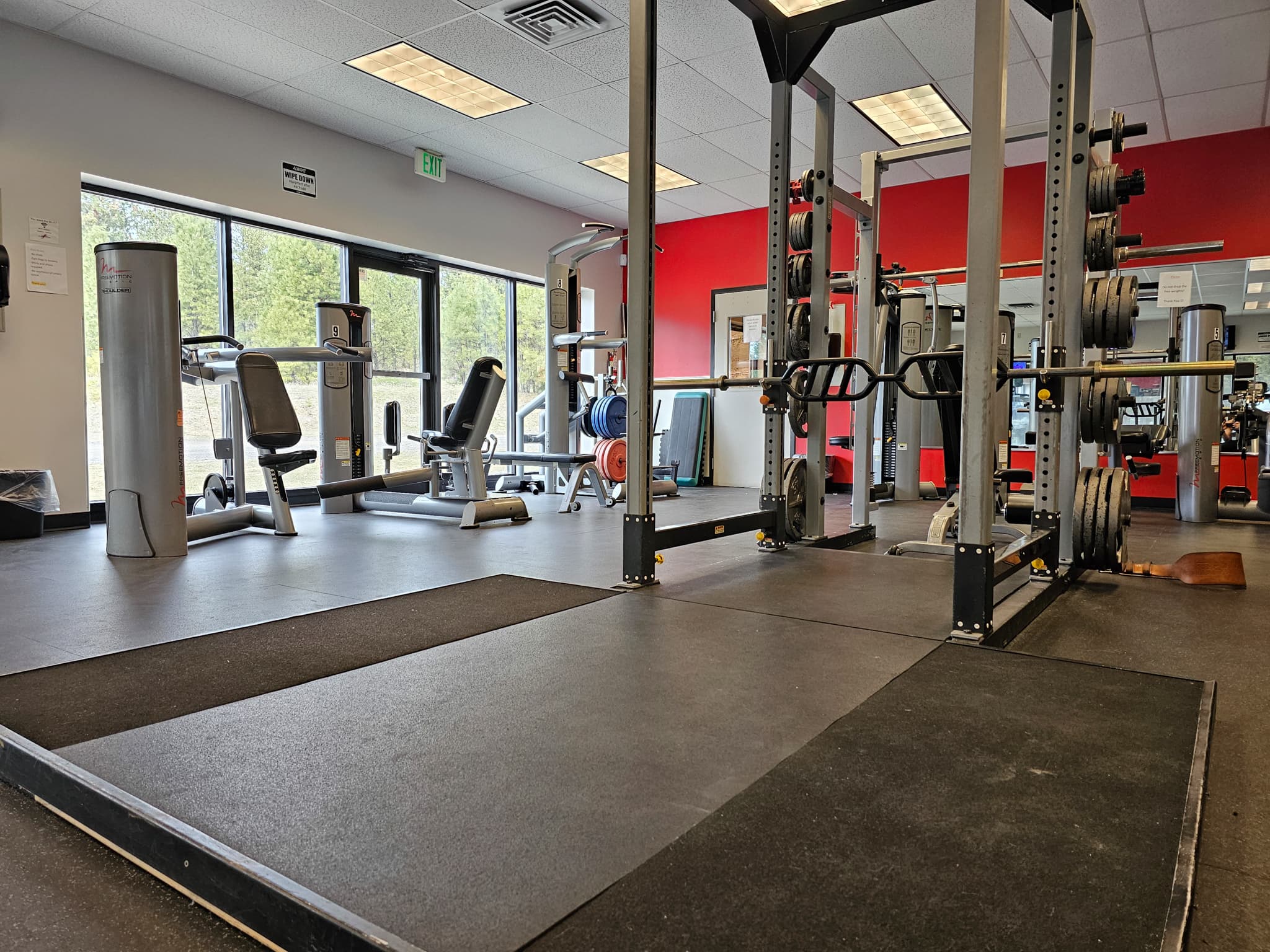 deadlift platform and squat rack